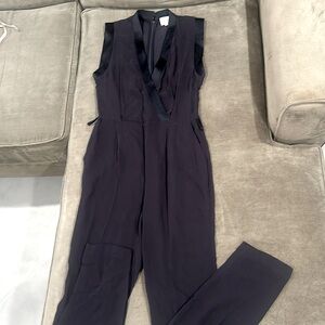 Sleeveless Black V-Neck Jumpsuit
